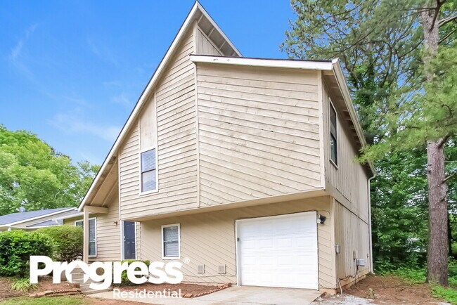 Foto del edificio - 918 Lake Dr Ct