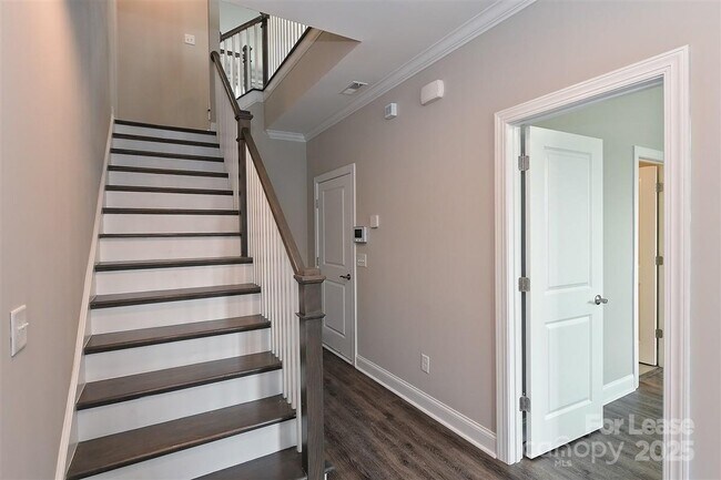 Foto del edificio - 2635 Statesville Ave