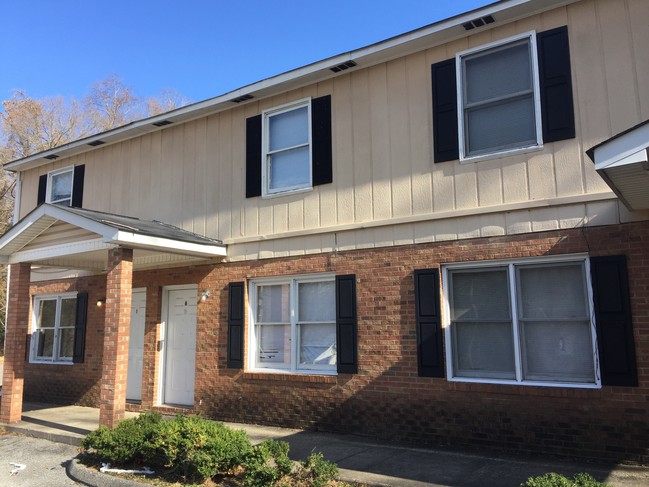 Building Photo - 803 E Davidson Ave
