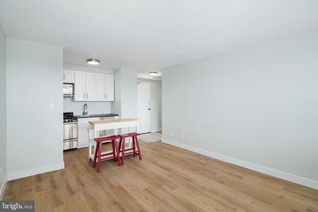 Building Photo - 1810 Rittenhouse Square