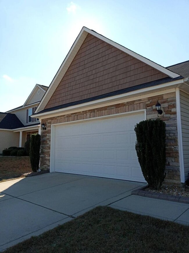 Building Photo - Gorgeous 4 Bedroom Home in Brookshire!