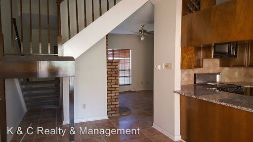 Building Photo - 3362 Eastwood Dr