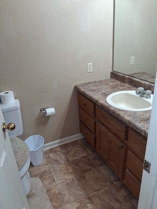Foto del edificio - 5703 Cedar St