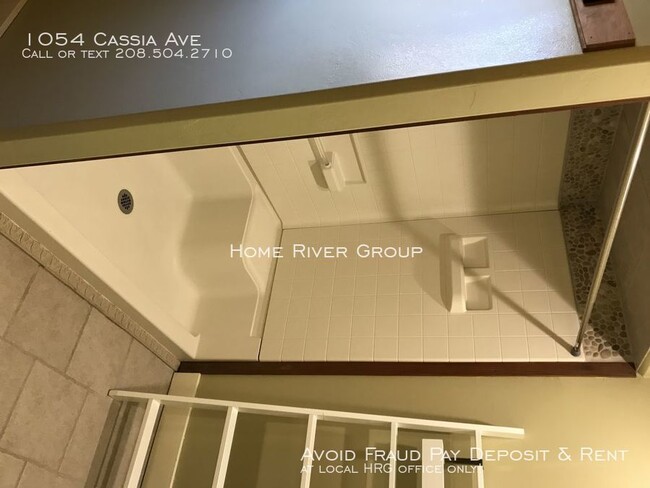 Building Photo - 1054 Cassia Ave