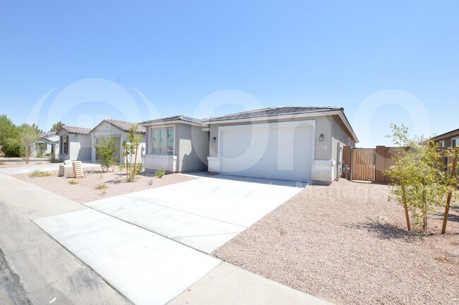 Building Photo - 337 E Hawaii Dr