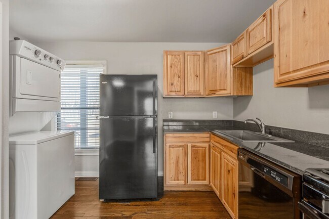 Foto del edificio - Live/work One Bedroom with Study in Plaza ...