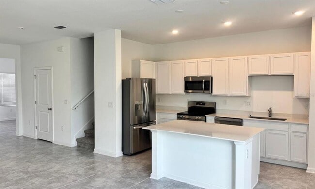 Building Photo - 2524 Skyline Lp