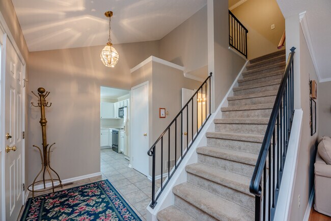 Foto del edificio - 659 Strand Pond Cir