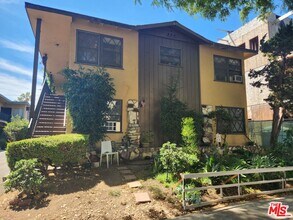 Building Photo - 939 N Stanley Ave