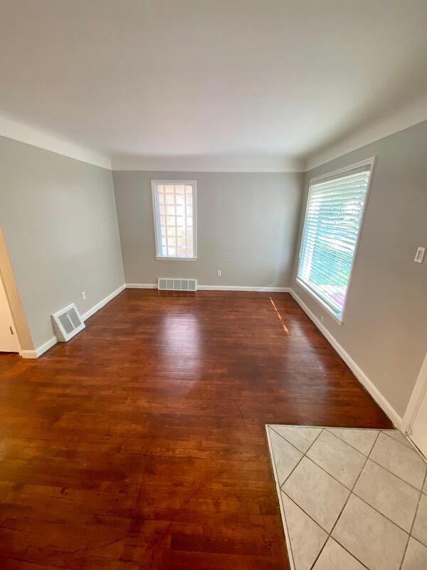 Foto del edificio - 9545 Beaverland St