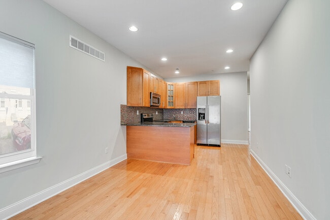 Building Photo - 917 S 18th St