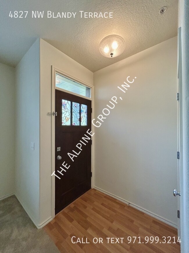 Foto del edificio - 3 Bedroom Townhome in Bethany!