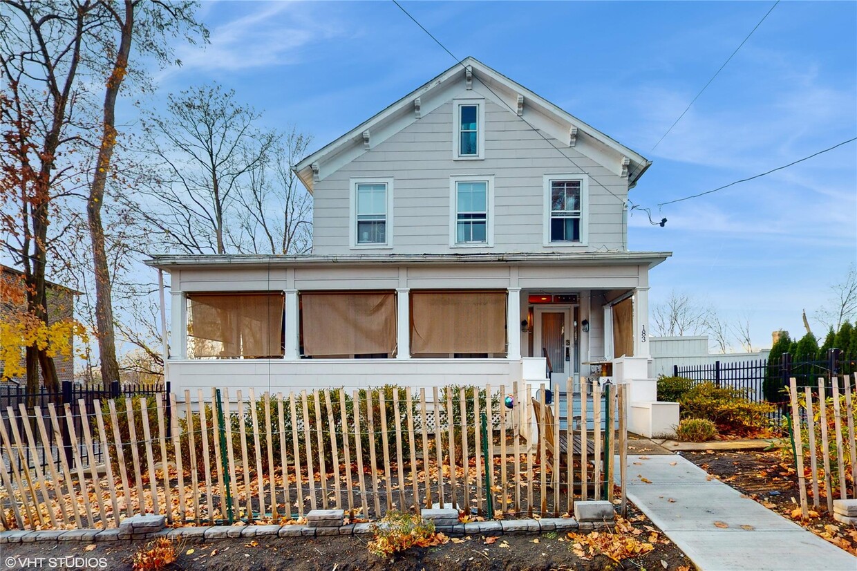 Foto principal - 183 Fishkill Ave