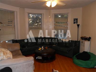 Foto del edificio - 1232 Beacon St