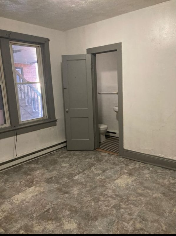 Foto del edificio - 686 Rutherford Ave