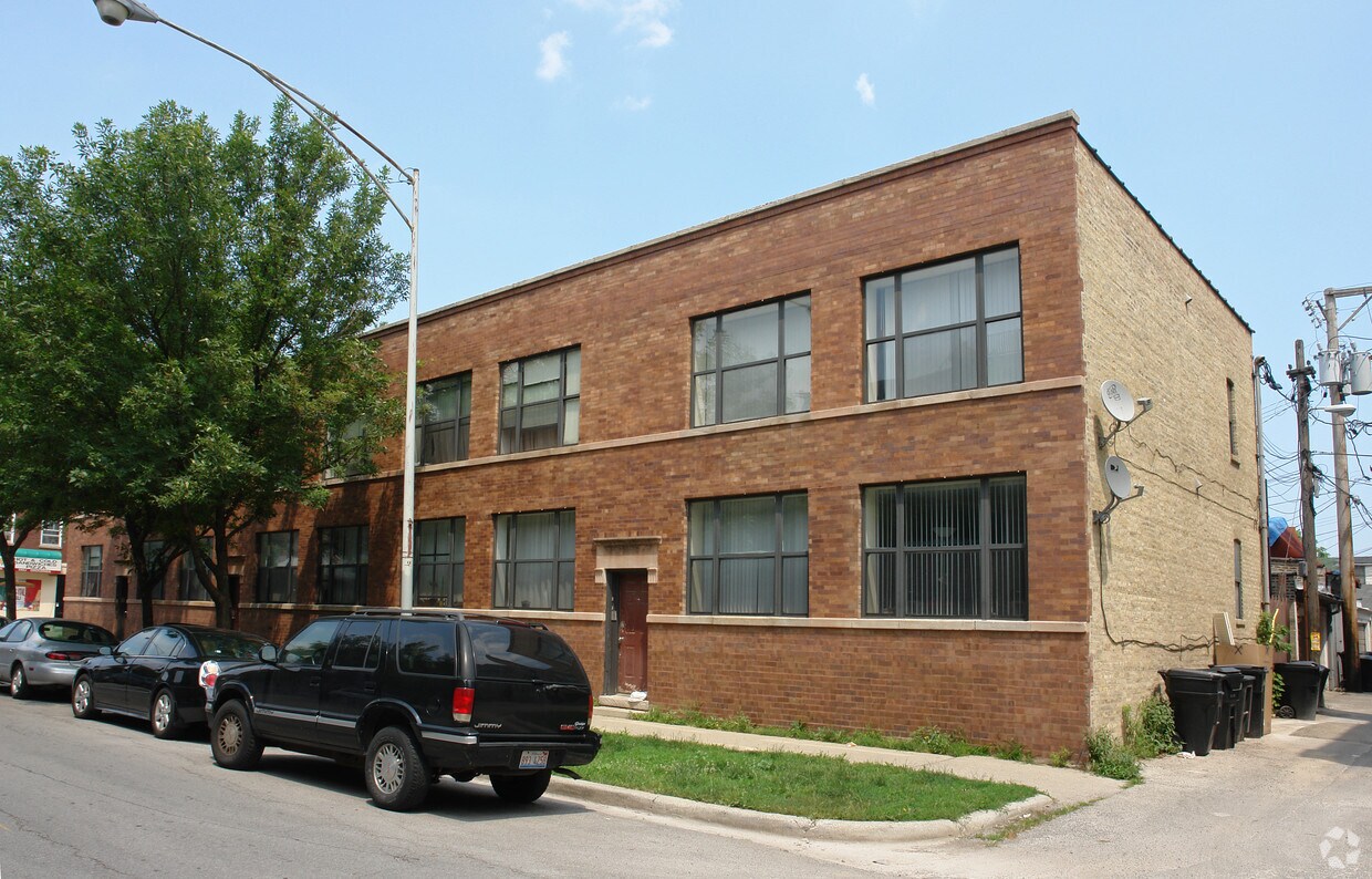 Building Photo - 615-625 N Oakley Blvd