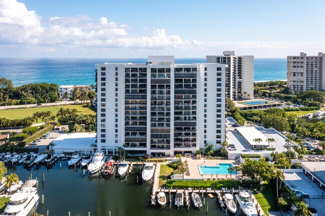 Building Photo - 4748 S Ocean Blvd