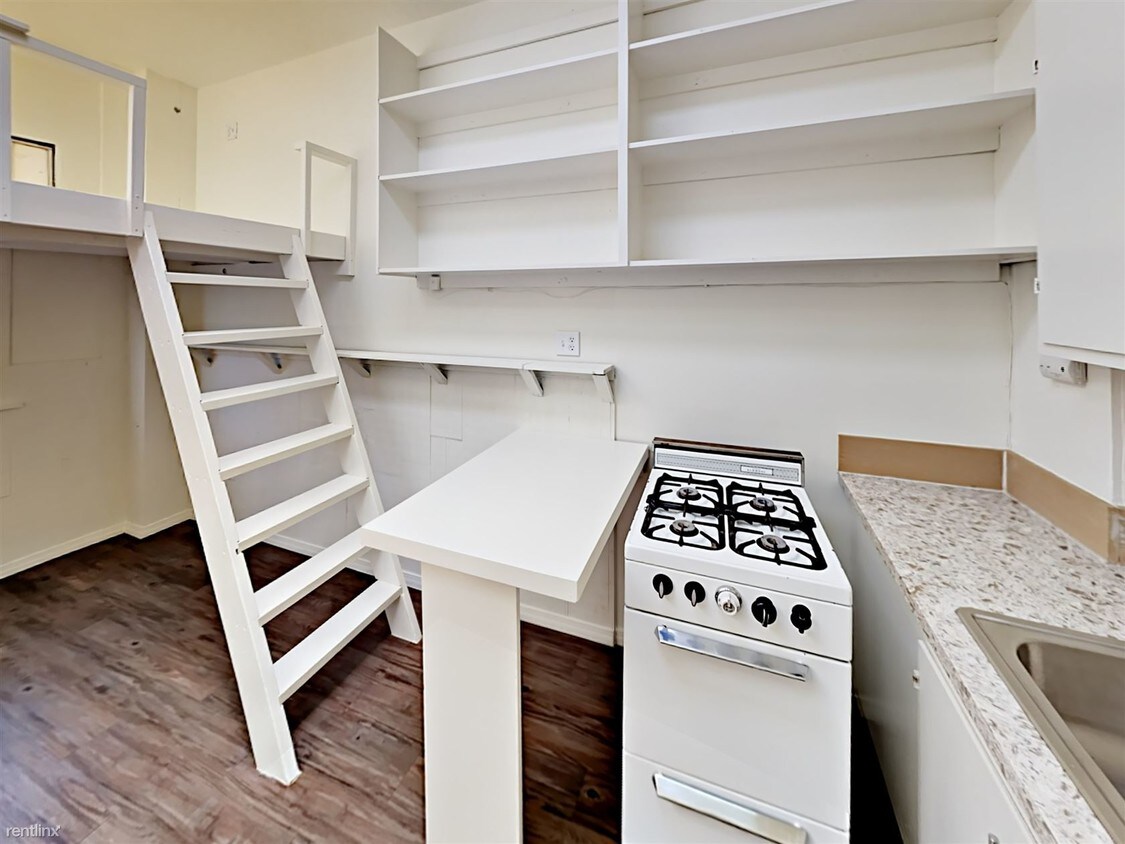 Studio, 1 bath - 4712 Voltaire St Apt D D - Studio, 1 bath  - 4712 Voltaire St Apt D D