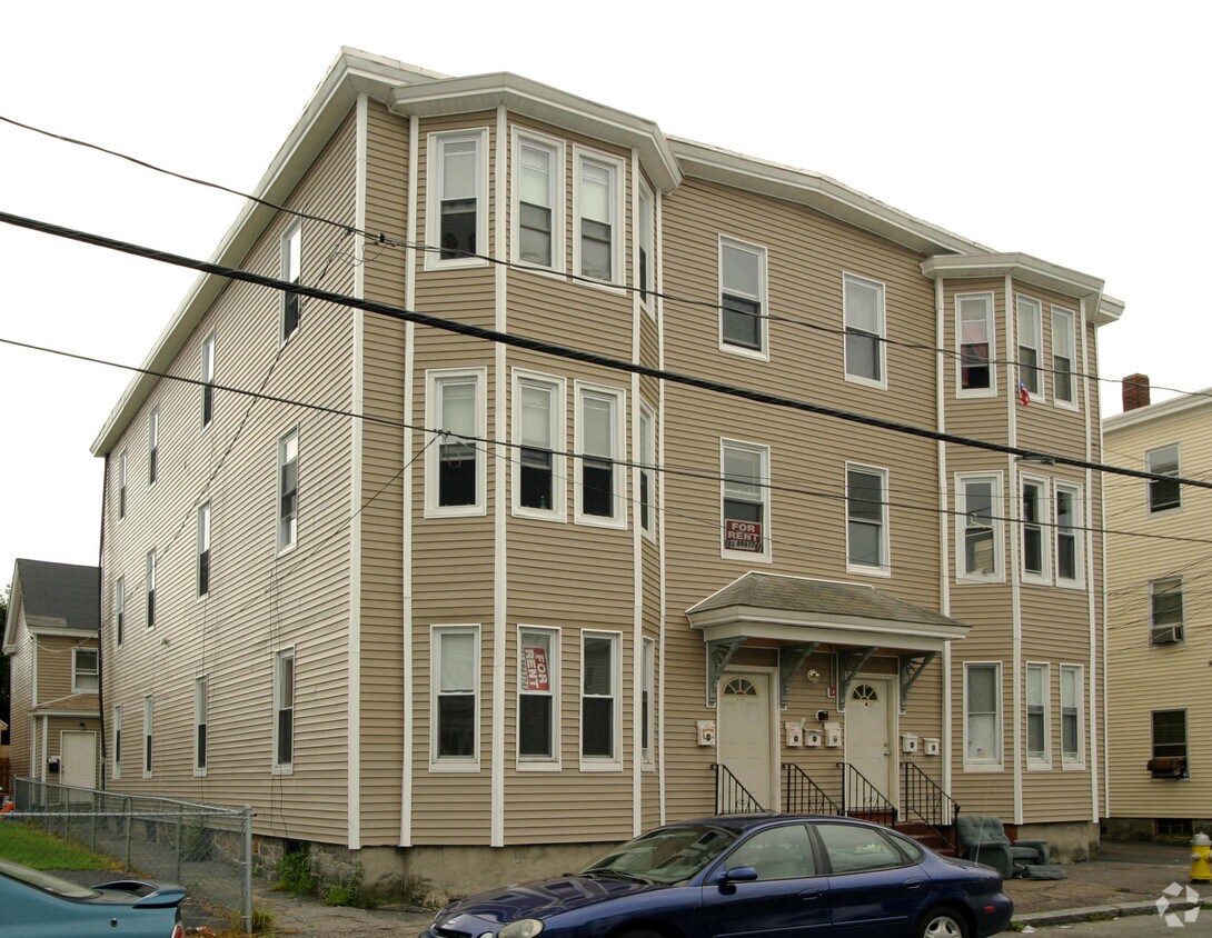 Primary Photo - 246-258 Salem St