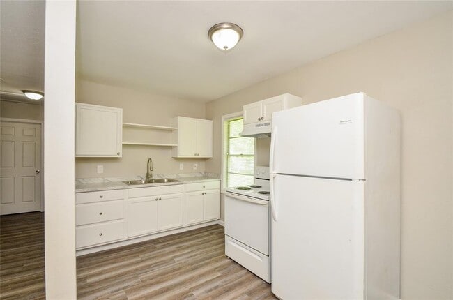 Foto del edificio - 6610 Tierwester St