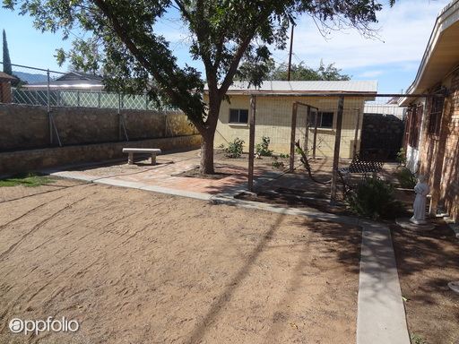 Building Photo - 10301 Yellowstone St