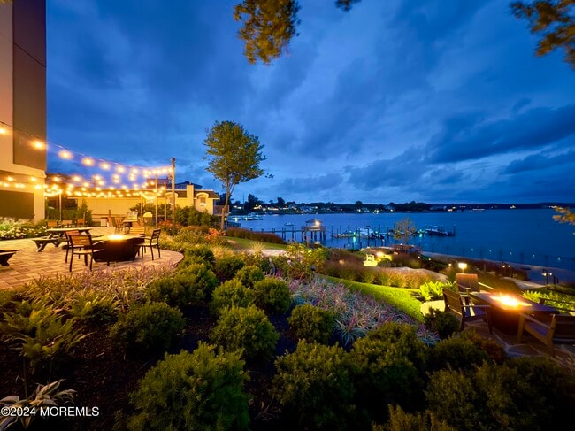 Building Photo - 122 Bodman Pl