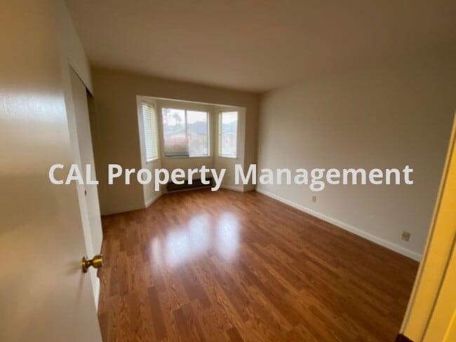 Building Photo - Steinbeck Flats in Salinas, CA!