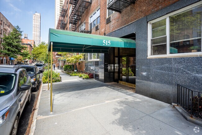 Foto del edificio - 515 E 88th St