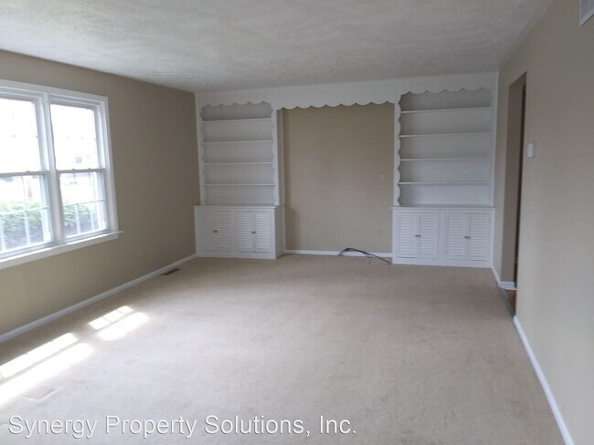 Building Photo - 4 br, 2.5 bath House - 2295 Kentwood Dr. R...