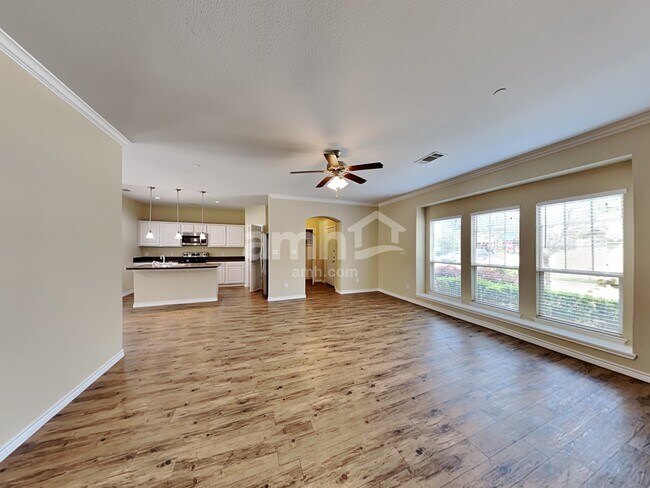 Foto del edificio - 5400 Galante Ln