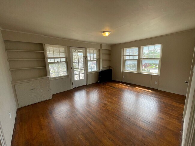 Foto del edificio - Rollins Apartments