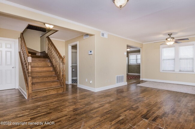 Building Photo - 400 S Cuyler St