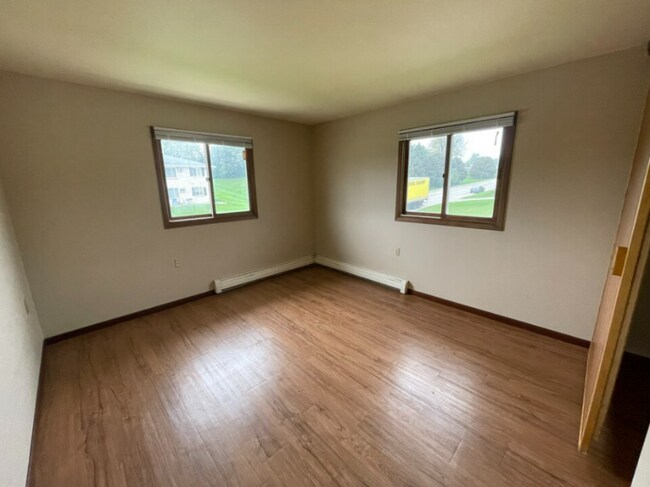 Building Photo - 505 Alan Dr