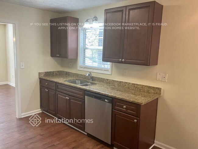 Foto del edificio - 321 Honeysuckle Terrace