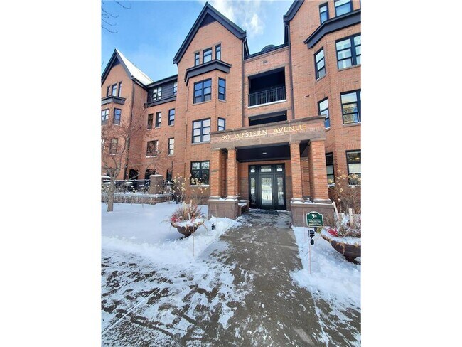 Foto del edificio - 80 Western Ave N