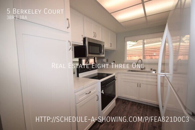 Foto del edificio - Santa Cruz  3 bed / 2.5 bath close to down...