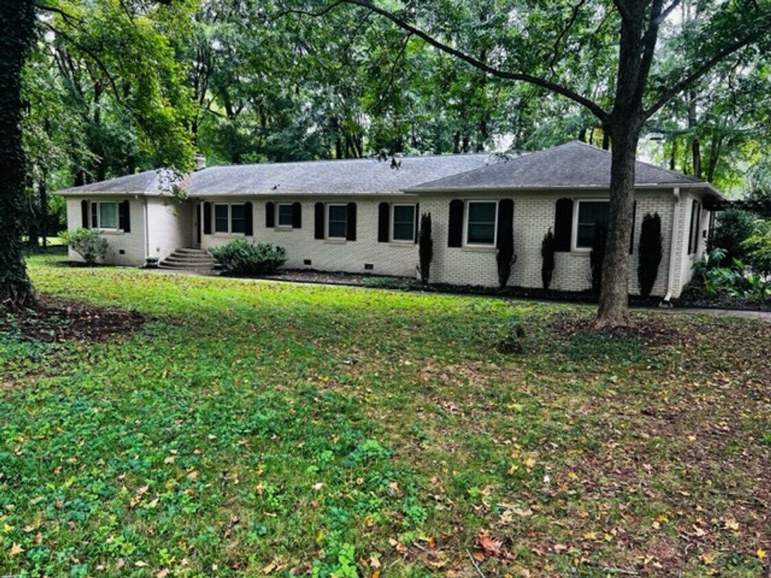 Foto principal - 4 bed, 3 bath home in Stonehaven