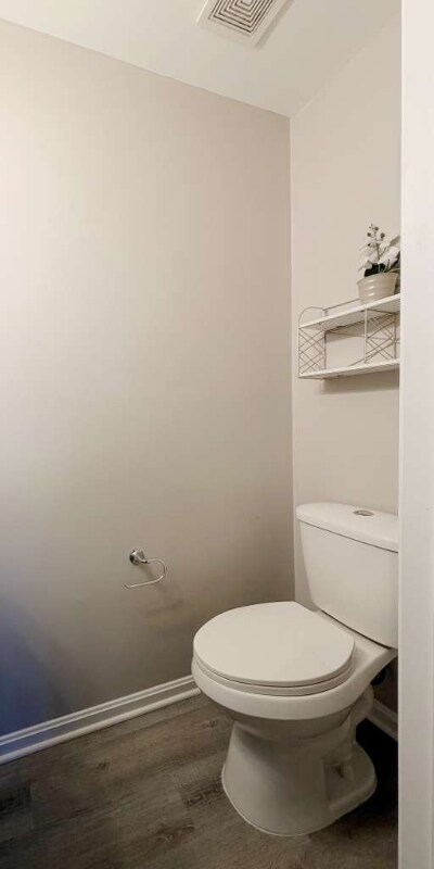 Building Photo - 103 Hillside Ct