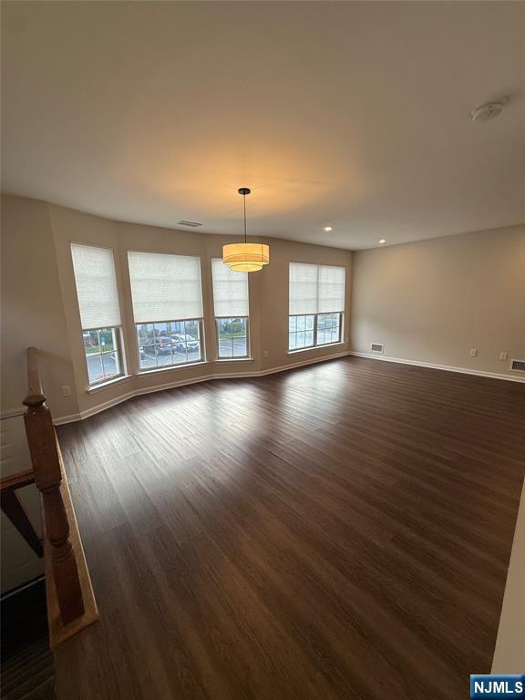 Building Photo - 686 Plum Terrace