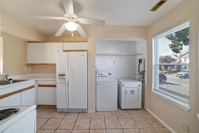 Building Photo - 20 Nakota Ct