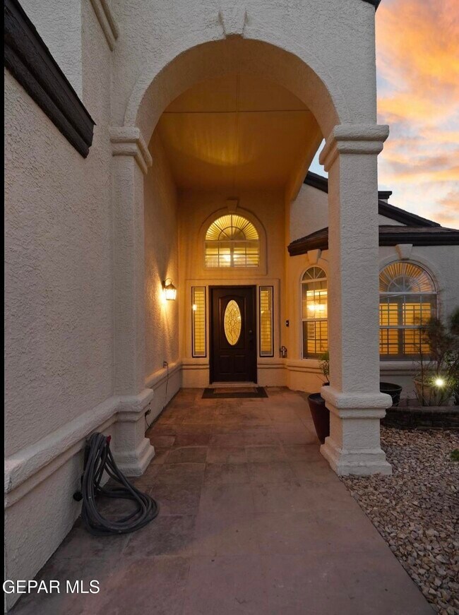 Building Photo - 409 Emerald Bluff Dr