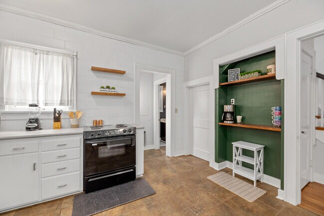 Foto del edificio - 425 N Bluff Ave