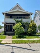 Building Photo - 2654 E 130th St