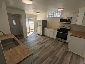 Building Photo - 4020-4022 S Beaumont Ave