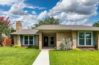Building Photo - 1817 Hemlock Dr