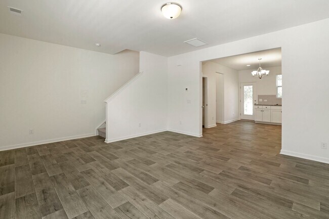 Building Photo - 3 Bedroom Townhome Conveniently Located in Little River