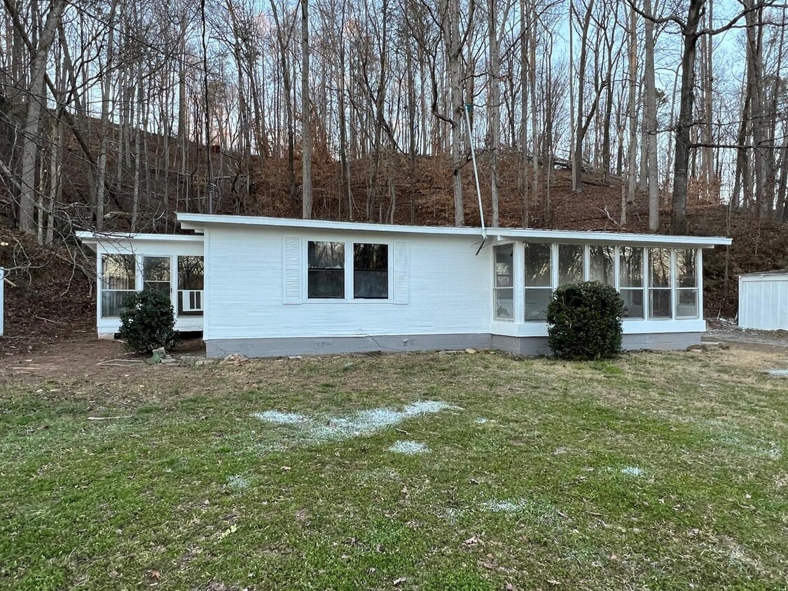 Primary Photo - 6705 Claude Parks Rd