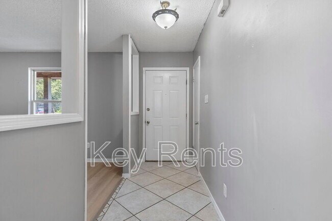 Foto del edificio - 6555 Bellview Pines Pl