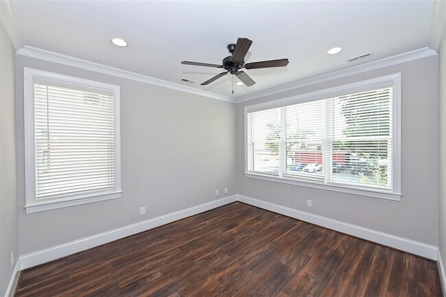 Foto del edificio - 410 Faison Ave