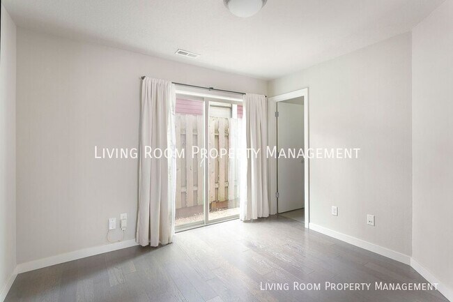 Foto del edificio - 736 N Webster St